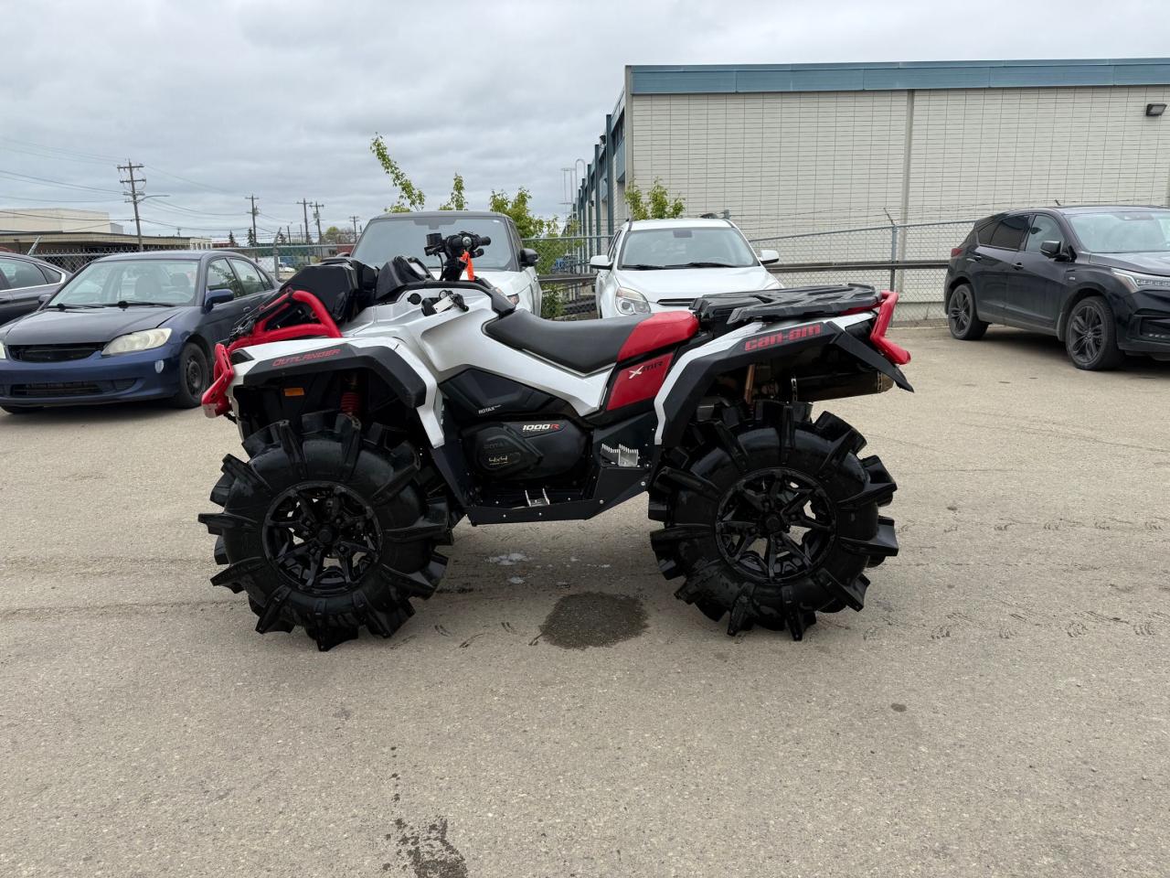 2024 Can-Am Outlander 1000R XMR  - Photo #2