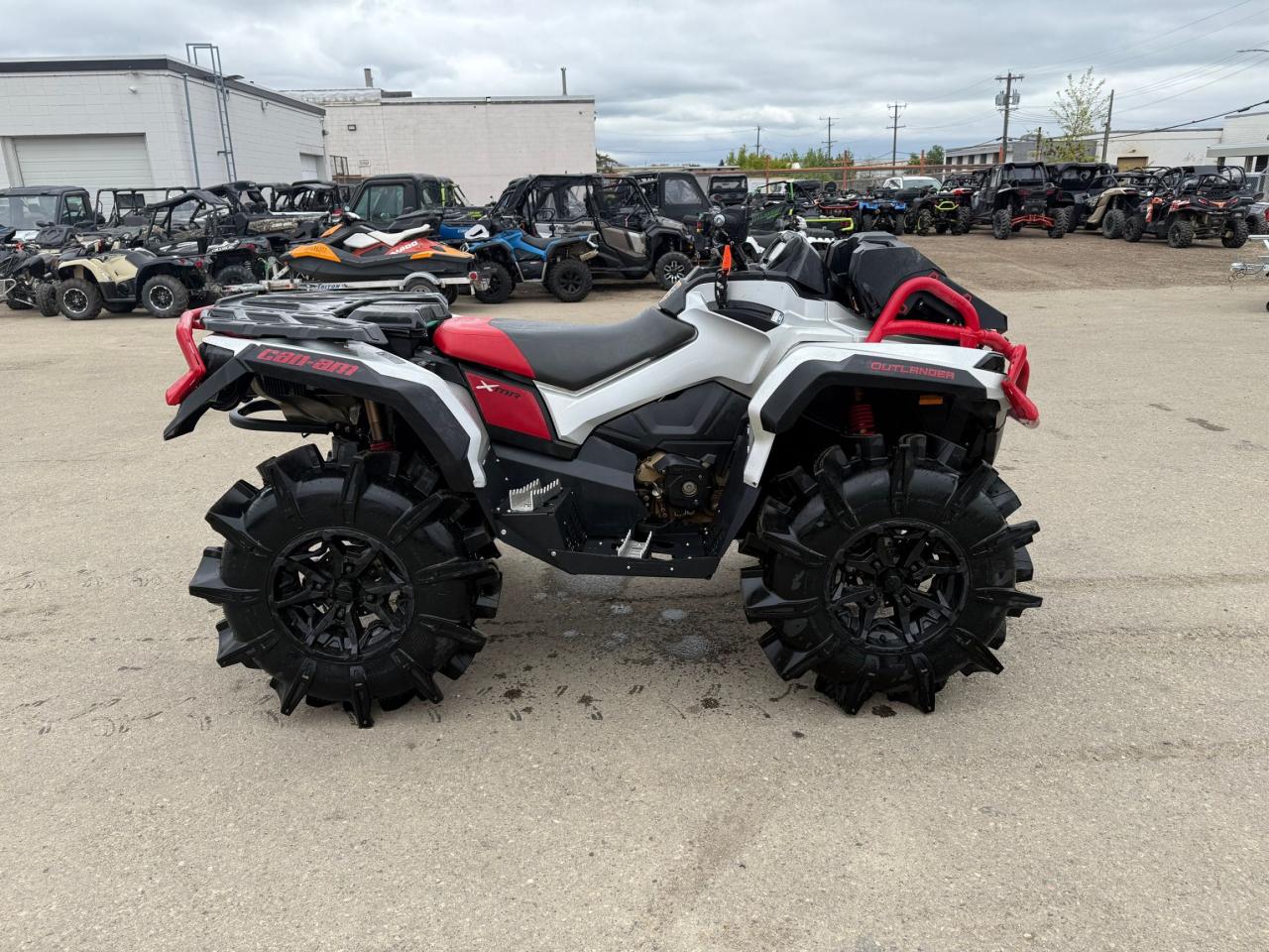 2024 Can-Am Outlander 1000R XMR  - Photo #6