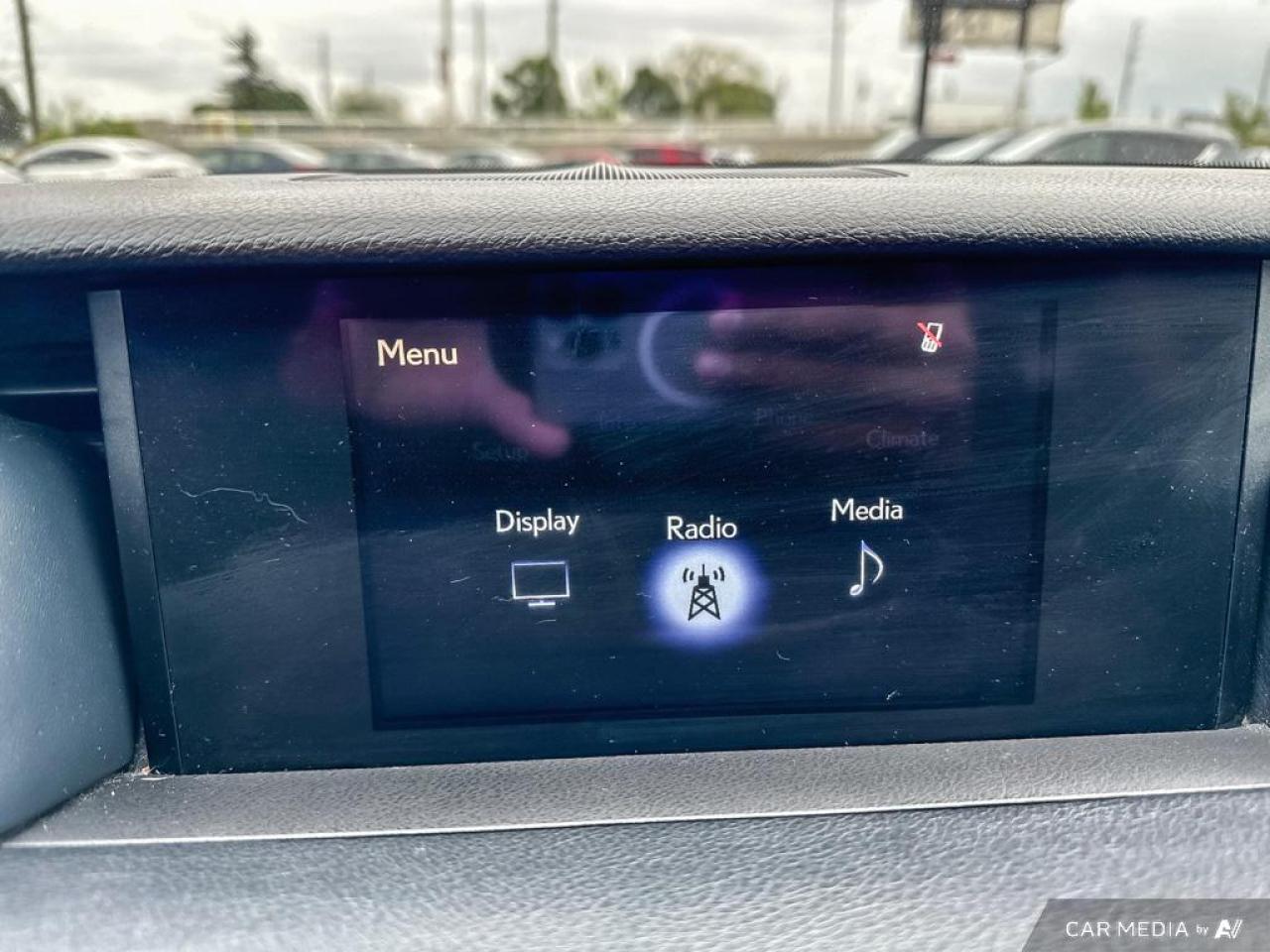 2018 Lexus IS IS300 / AWD / LEATHER / SUNROOF / COOLING SEATS - Photo #14