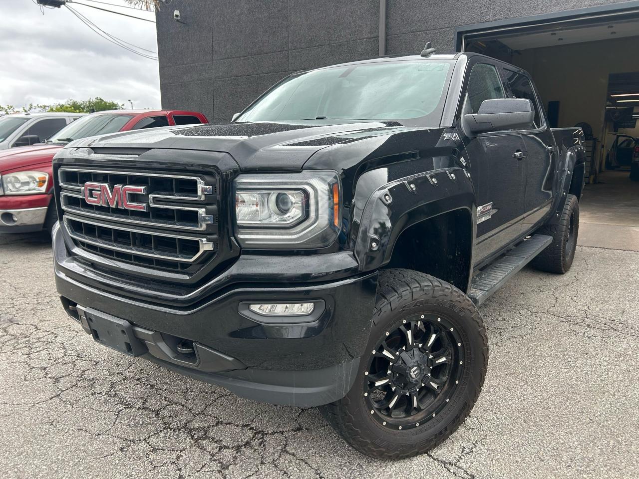 Used 2017 GMC Sierra 1500 SLE for sale in Windsor, ON