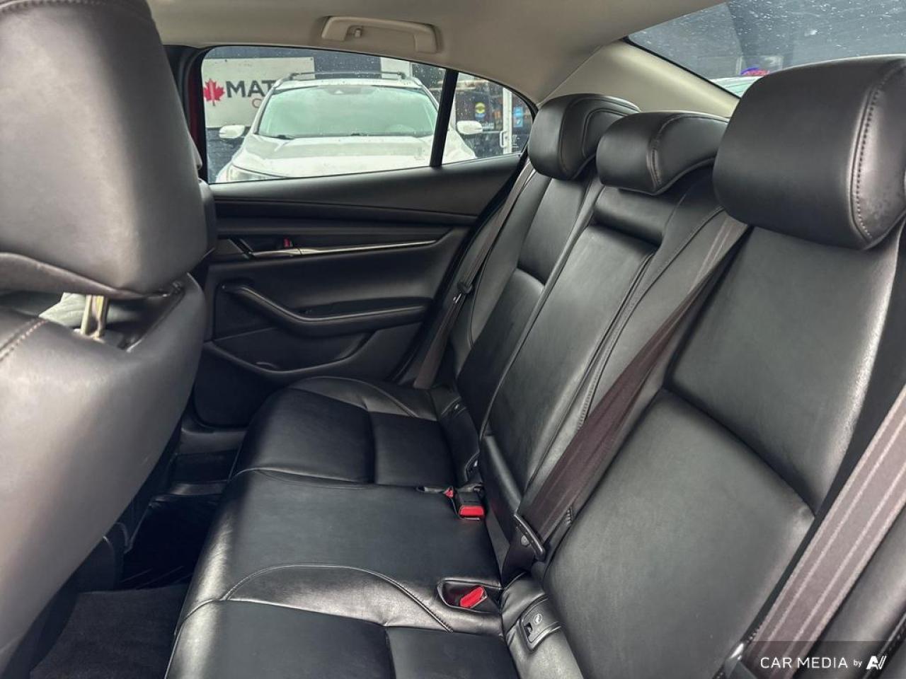 2021 Mazda MAZDA3 GS / NO ACCIDENTS / LEATHER / SUNROOF / HTD SEATS - Photo #12