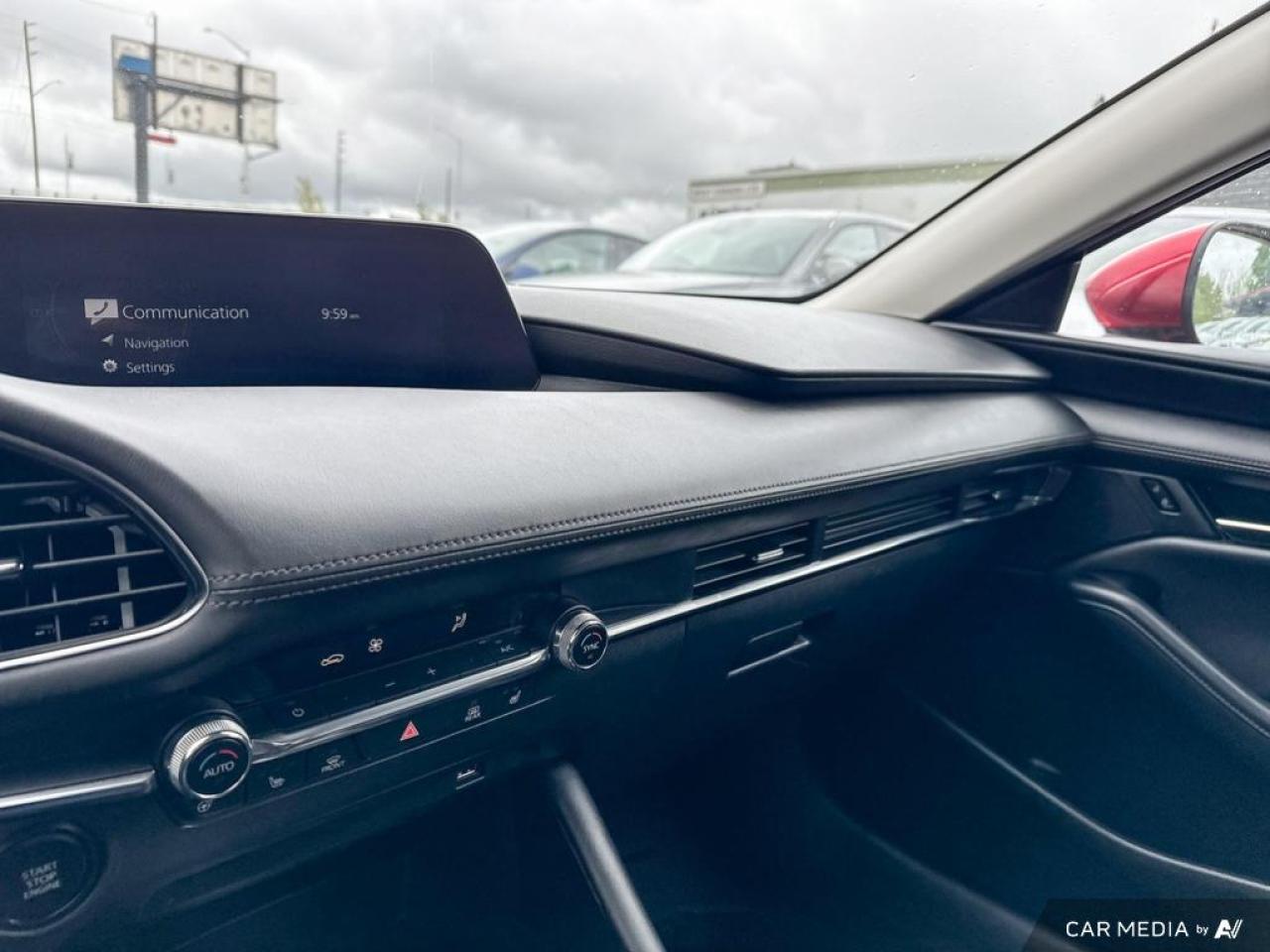 2021 Mazda MAZDA3 GS / NO ACCIDENTS / LEATHER / SUNROOF / HTD SEATS - Photo #25