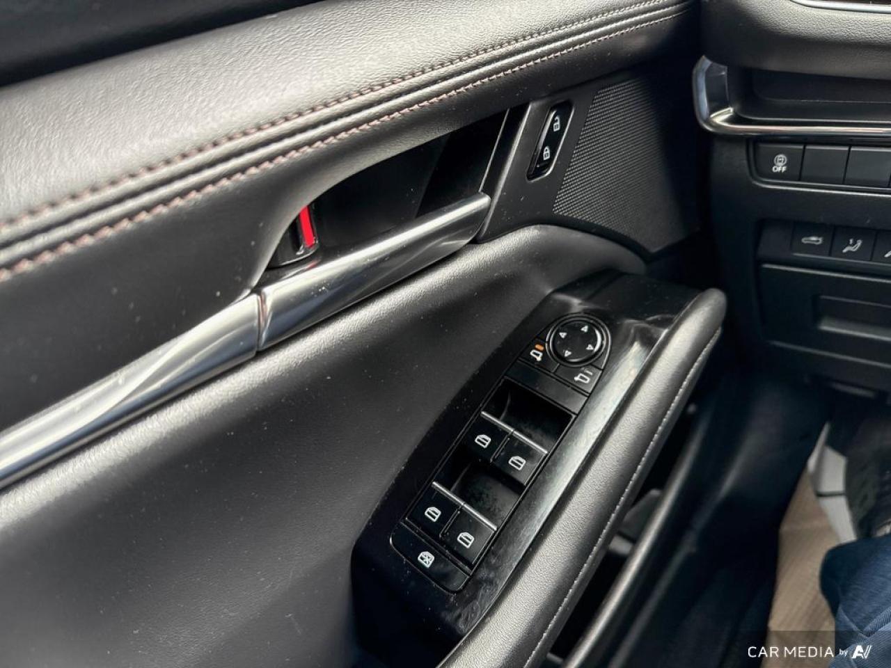 2021 Mazda MAZDA3 GS / NO ACCIDENTS / LEATHER / SUNROOF / HTD SEATS - Photo #14