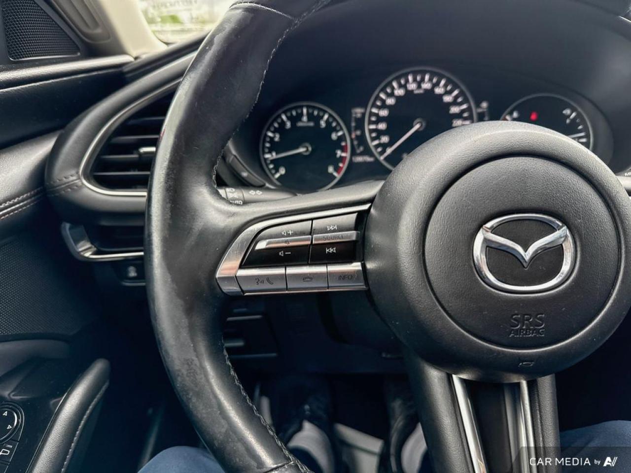2021 Mazda MAZDA3 GS / NO ACCIDENTS / LEATHER / SUNROOF / HTD SEATS - Photo #22