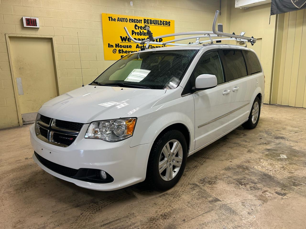 2017 Dodge Grand Caravan Crew - Photo #2