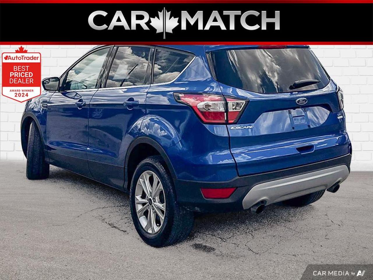 2017 Ford Escape SE / NAV / HEATED SEATS / BLUETOOTH / DUAL CLIMATE - Photo #4