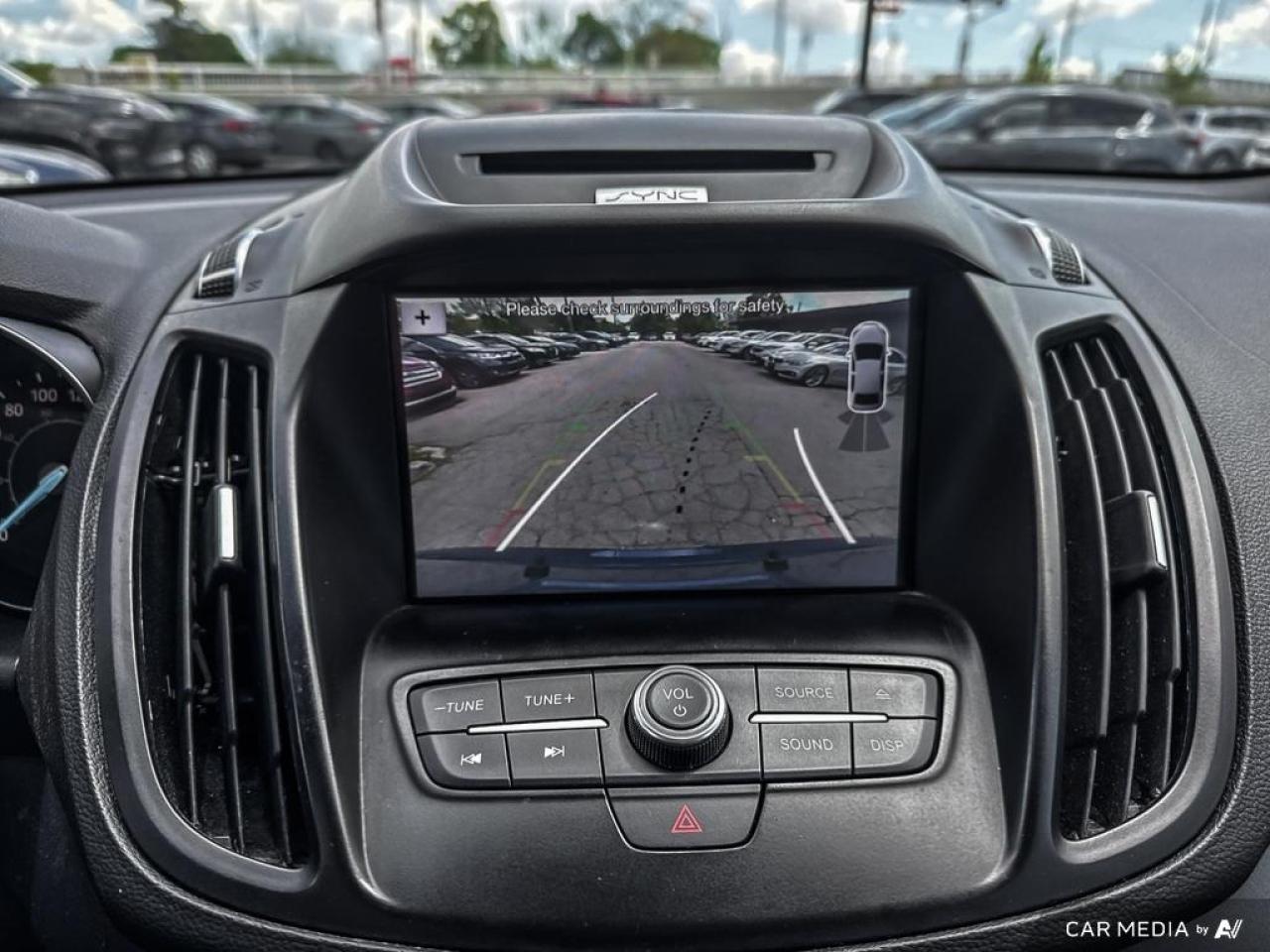 2017 Ford Escape SE / NAV / HEATED SEATS / BLUETOOTH / DUAL CLIMATE - Photo #16