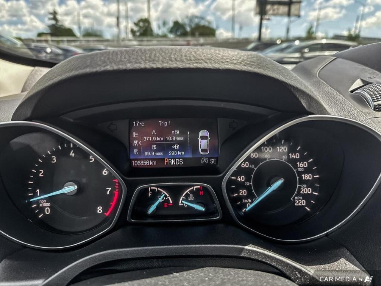 2017 Ford Escape SE / NAV / HEATED SEATS / BLUETOOTH / DUAL CLIMATE - Photo #21