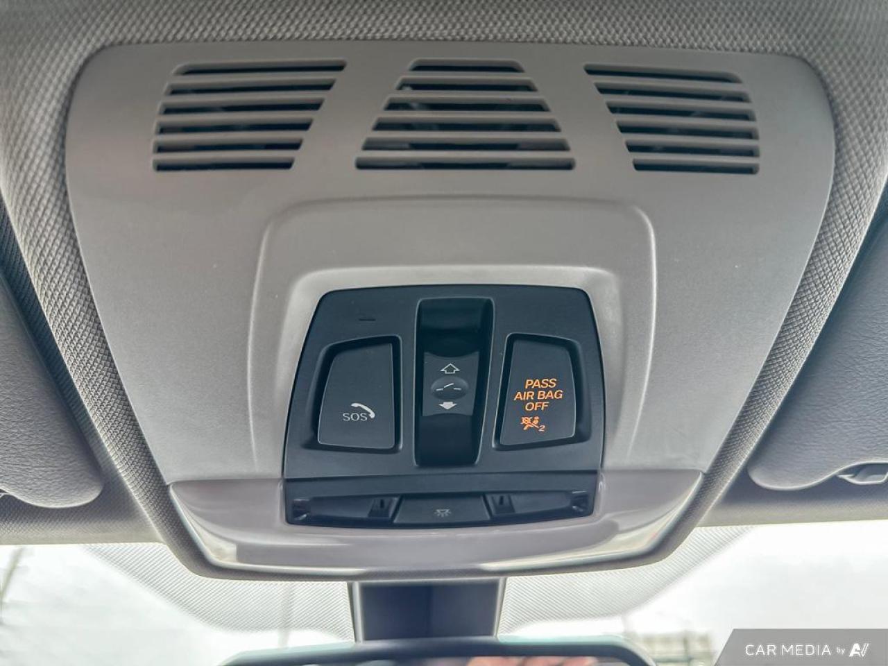 2016 BMW 3 Series 320XI / AWD / LEATHER / SUNROOF / BLUETOOTH / AUTO - Photo #17