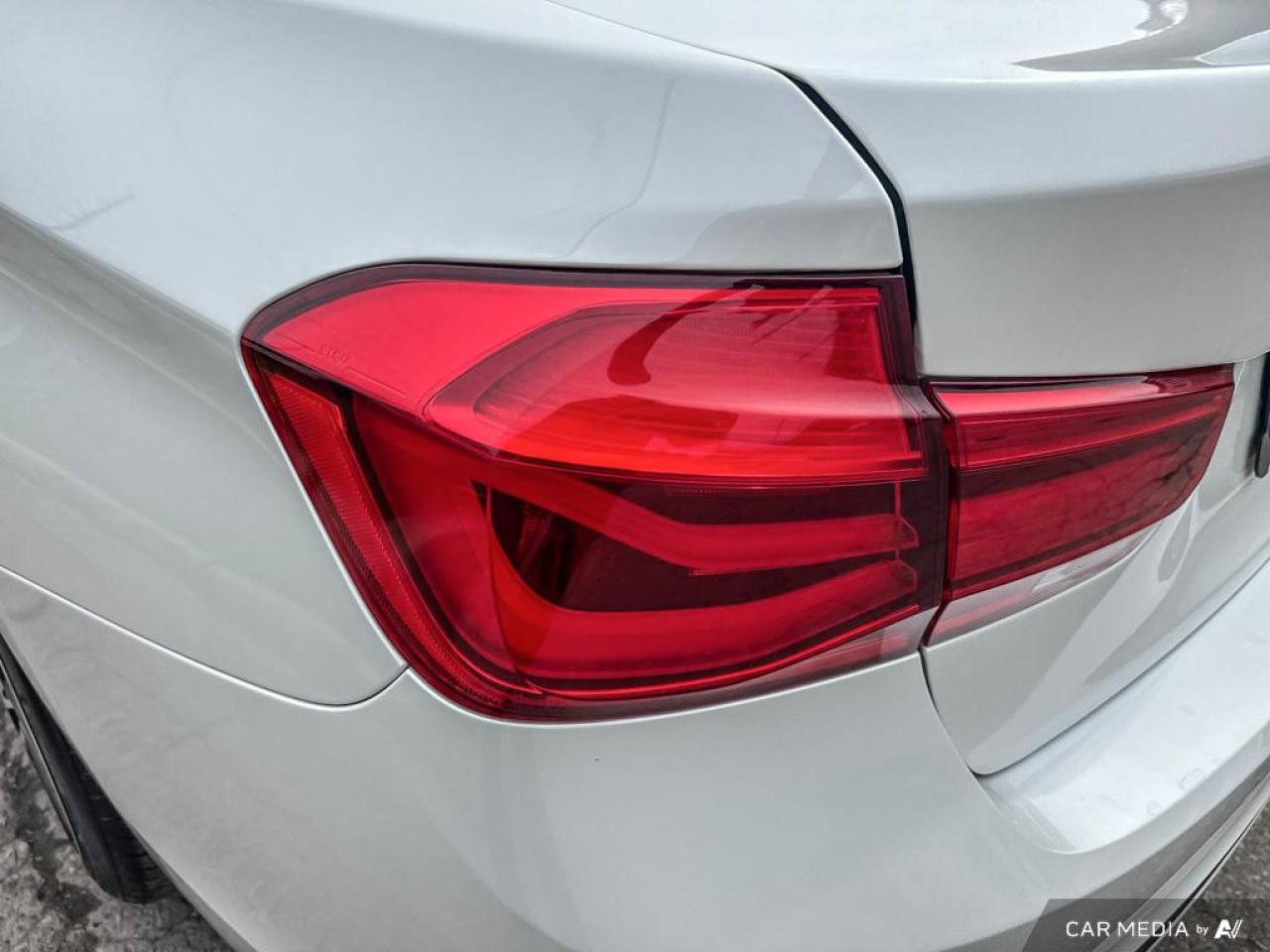 2016 BMW 3 Series 320XI / AWD / LEATHER / SUNROOF / BLUETOOTH / AUTO - Photo #7