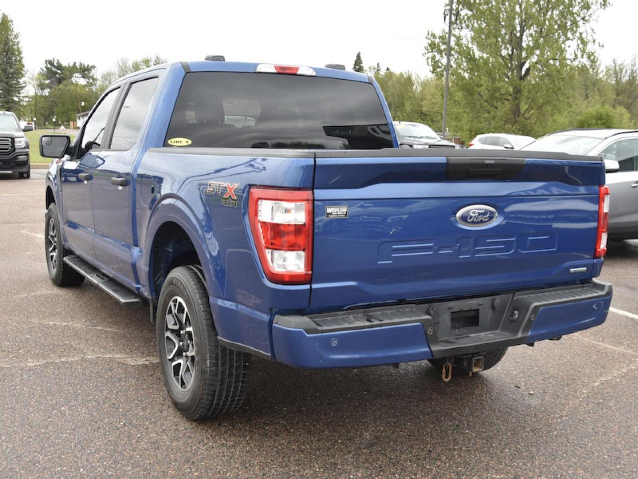 2022 Ford F-150 STX 4WD SuperCrew 5.5' Box - Photo #4