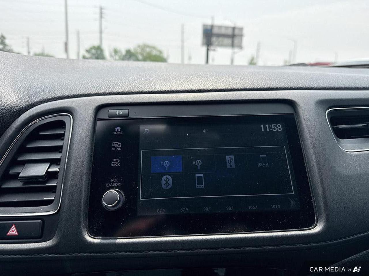 2021 Honda HR-V SPORT / AWD / SUNROOF / BLUETOOTH / AUTO - Photo #17