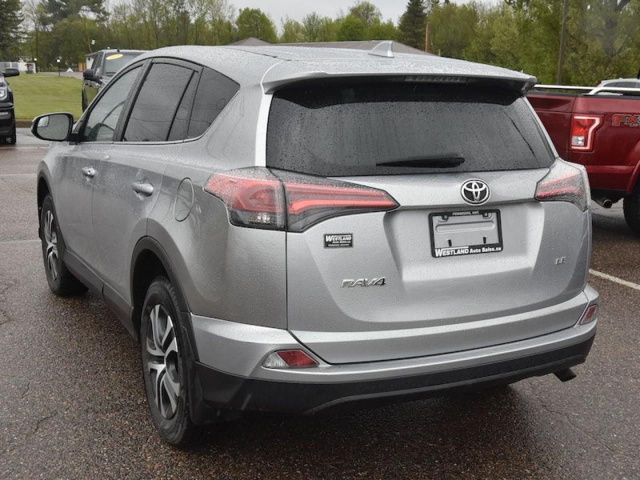 2016 Toyota RAV4 FWD 4dr LE - Photo #4