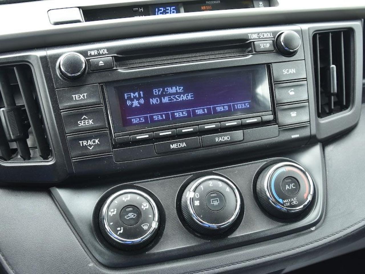 2016 Toyota RAV4 FWD 4dr LE - Photo #8