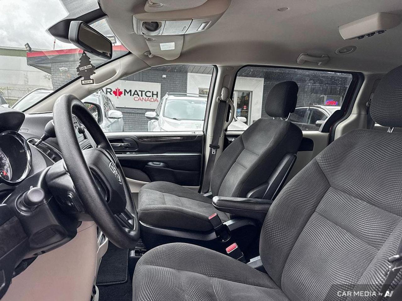2020 Dodge Grand Caravan SE / NO ACCIDENTS / 3RD ROW STOW 'N GO / CRUISE - Photo #17