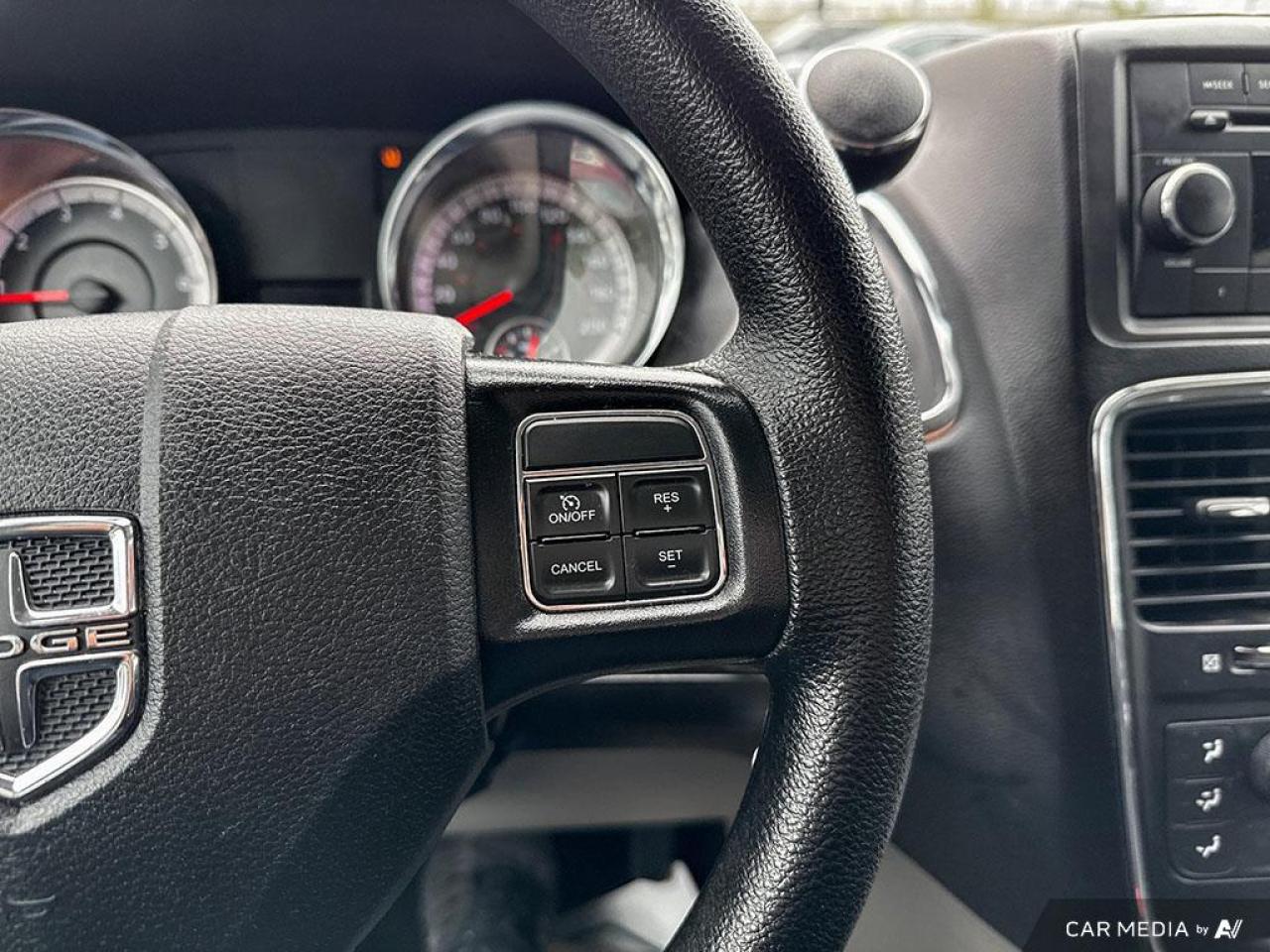 2020 Dodge Grand Caravan SE / NO ACCIDENTS / 3RD ROW STOW 'N GO / CRUISE - Photo #14