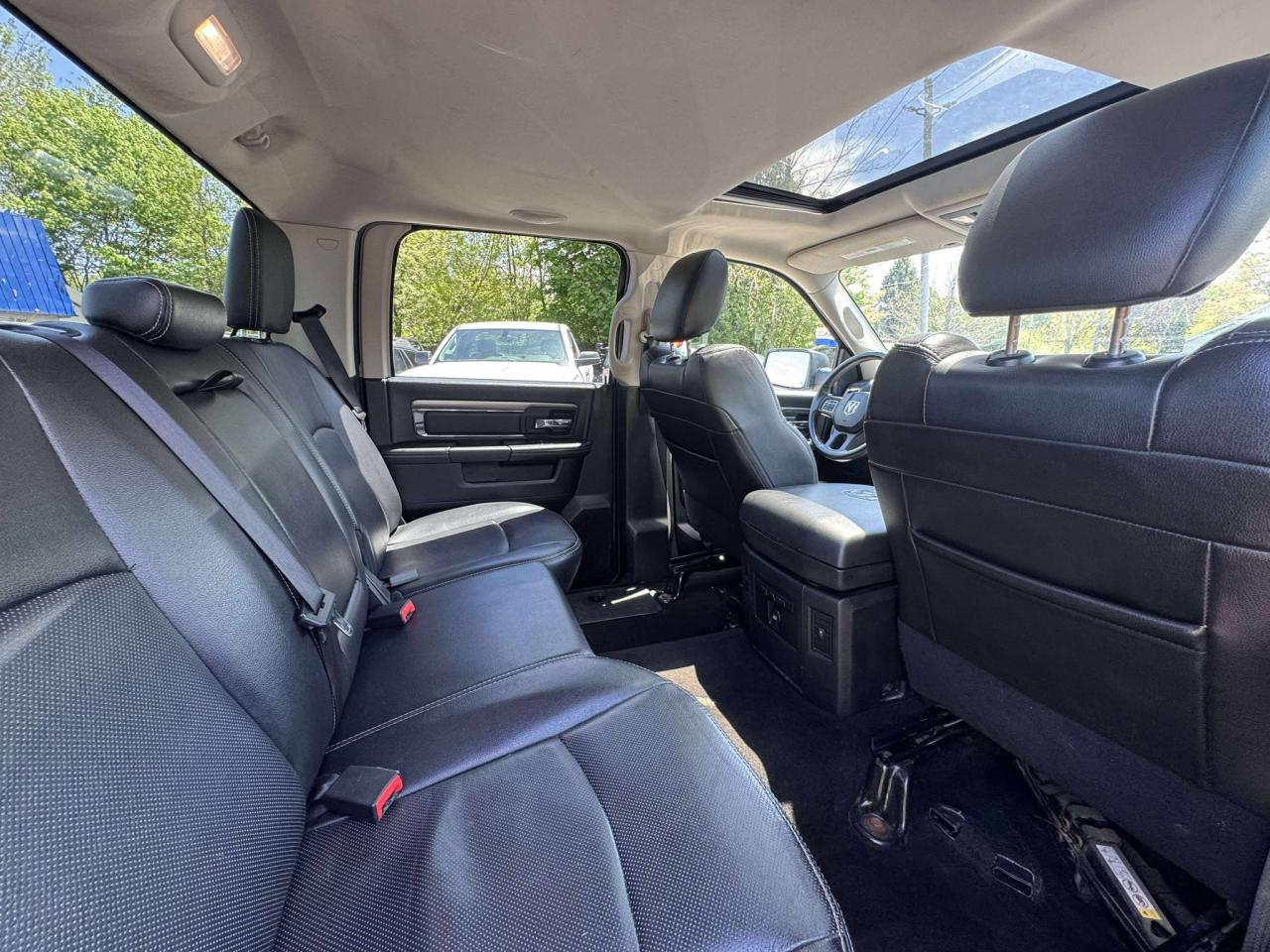 2015 RAM 1500 SPORT - Photo #16
