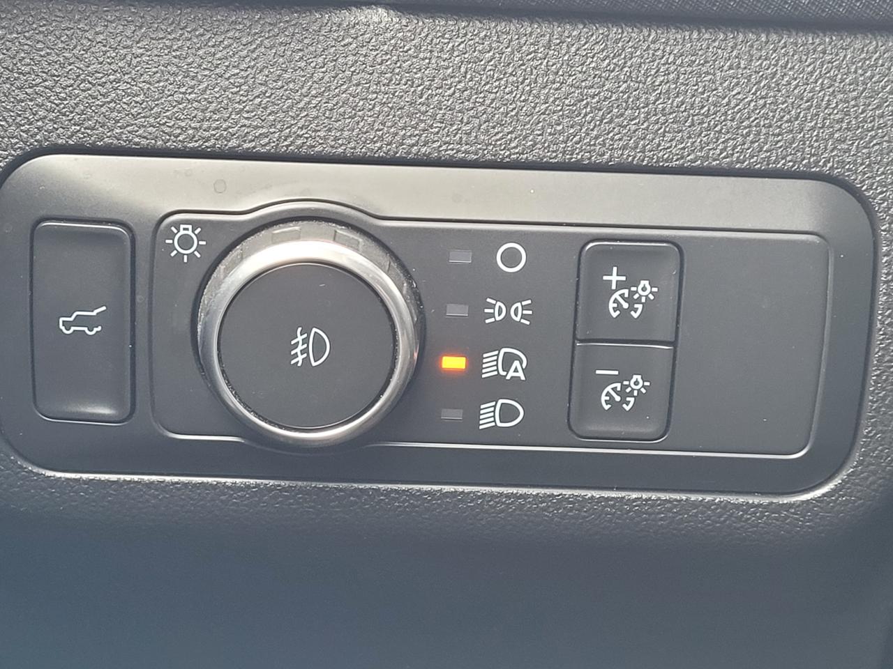 1748008401