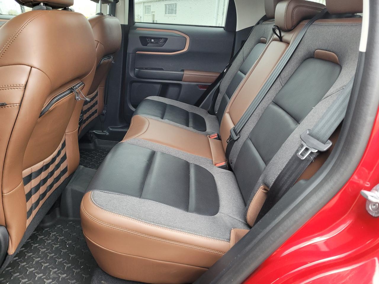 2021 Ford Bronco SPO OUTER BANKS 4X4 Photo5