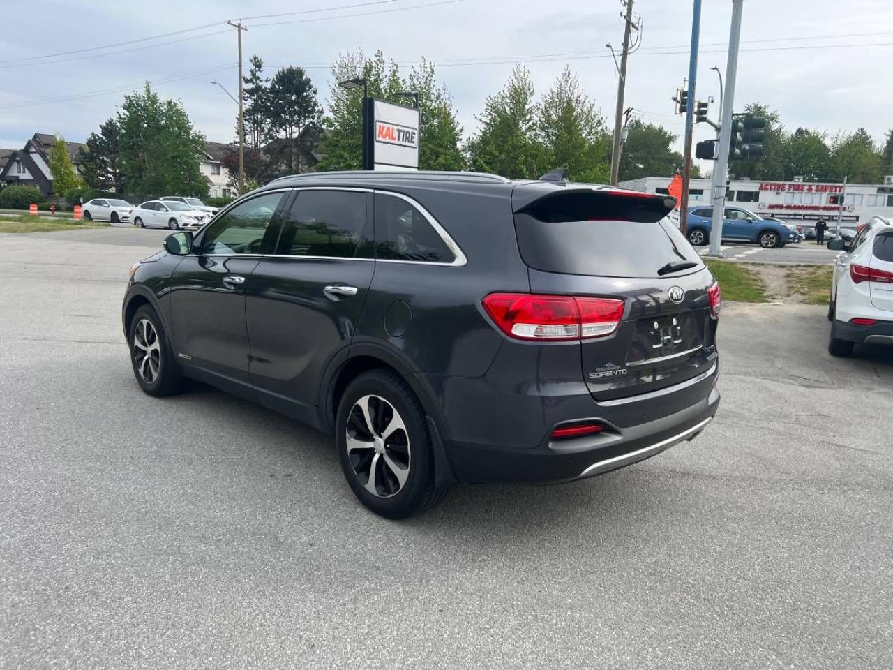 2019 Kia Sorento EX V6 - Photo #6