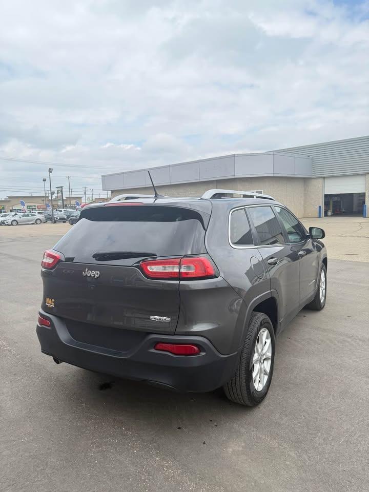 2015 Jeep Cherokee North - Photo #7