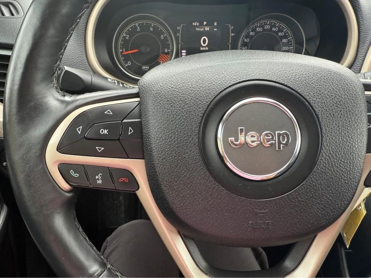 2015 Jeep Cherokee North - Photo #13
