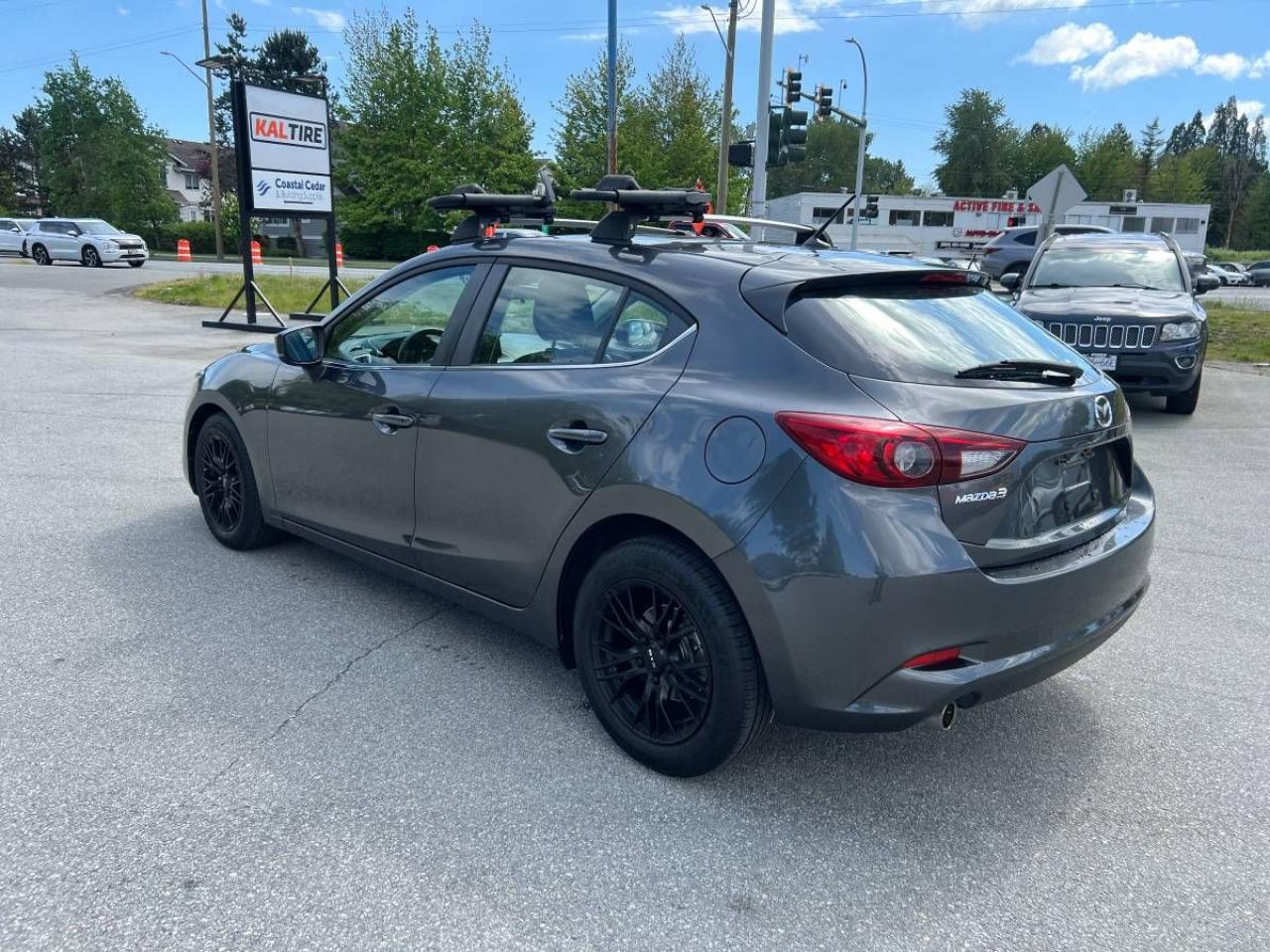 2018 Mazda MAZDA3 GS - Photo #8