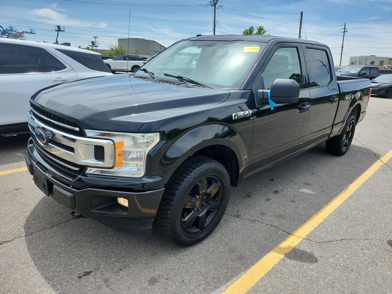 Used 2018 Ford F-150 XLT CREW CAB 5.0 V8 4WD / Bluetooth / Cruise for sale in Mississauga, ON