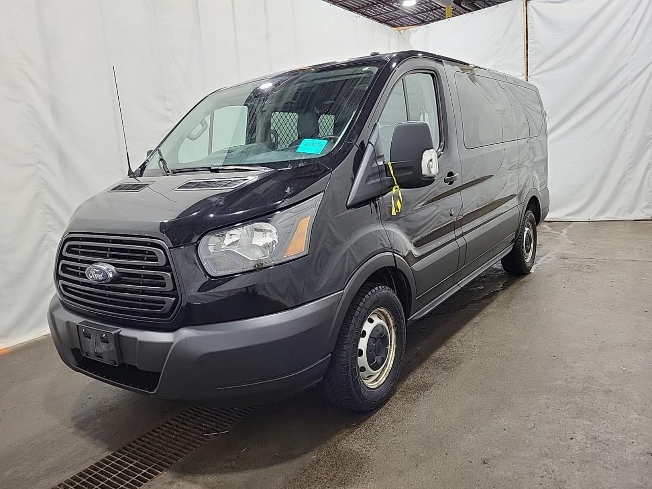 Used 2019 Ford Transit T-150 LOW ROOF / Navi / 8600 GVWR for sale in Mississauga, ON