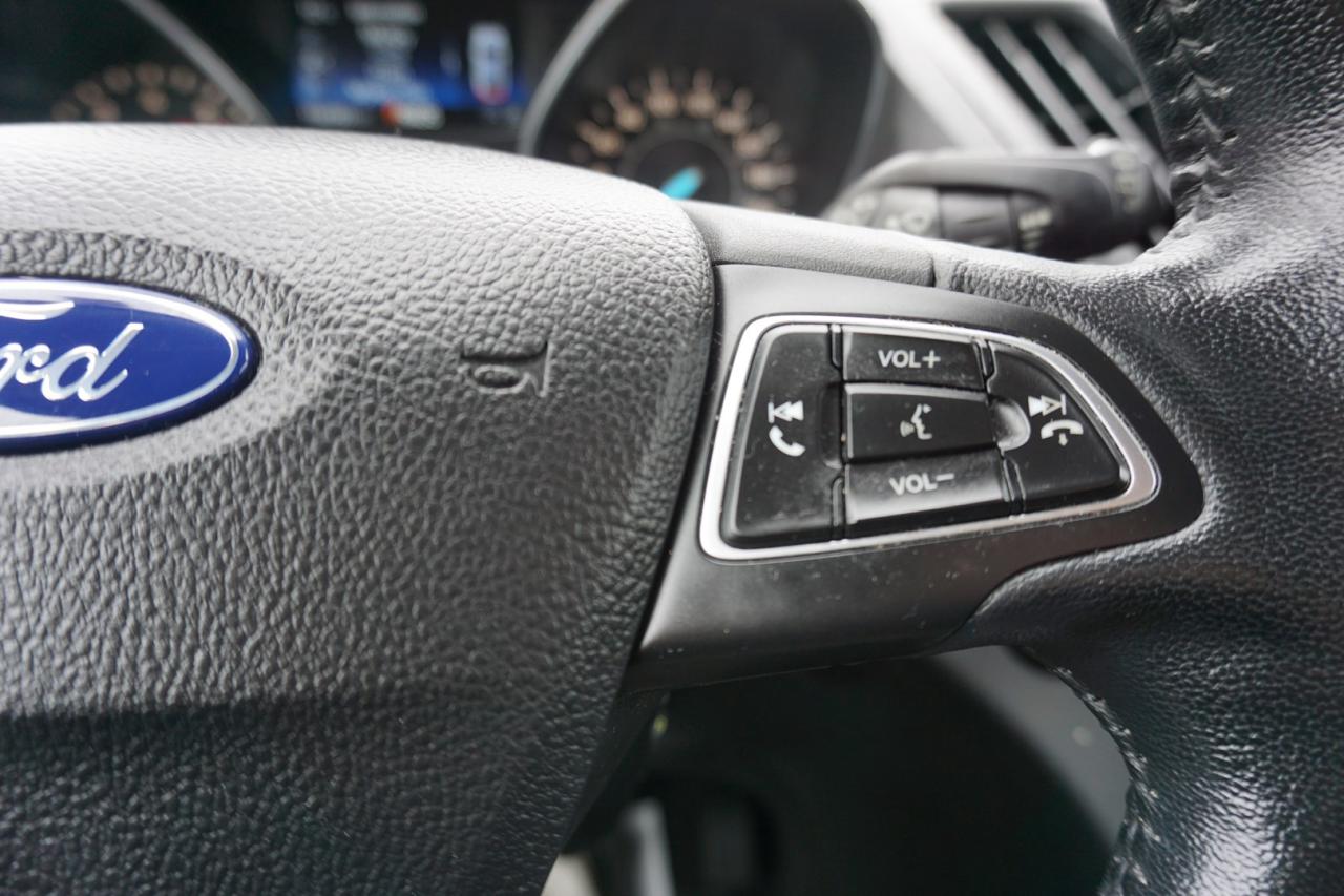 2019 Ford Escape 2.0L SEL 4WD CERTIFIED *ACCIDENT FREE*FORD MAINTAIN* CAMERA BLUETOOTH LEATHER HEATED SEATS CRUISE ALLOYS - Photo #32