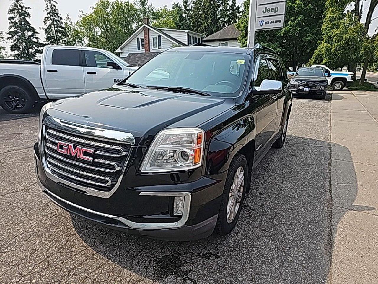 Used 2017 GMC Terrain SLT New tires, New brakes, Power sunroof, two tone leather seats. price plus tax and lic for sale in New Hamburg, ON