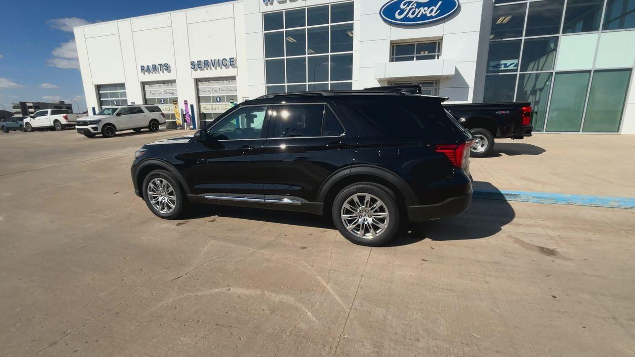 2025 Ford Explorer ACTIVE 4WD Photo5