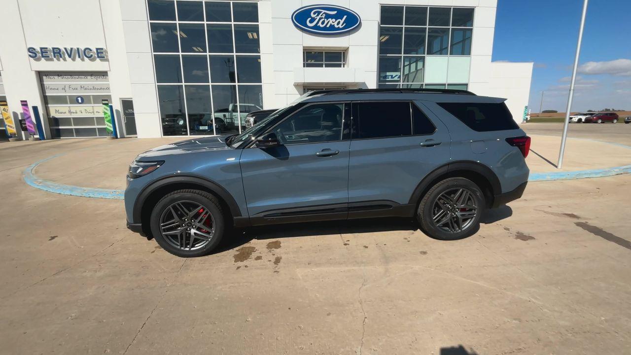 2025 Ford Explorer ST-LINE 4WD Photo4