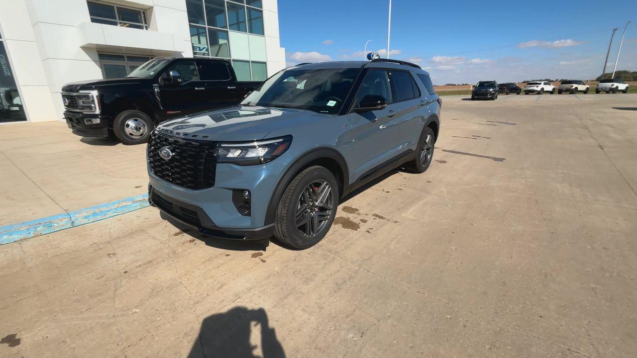 2025 Ford Explorer ST-LINE 4WD Photo5