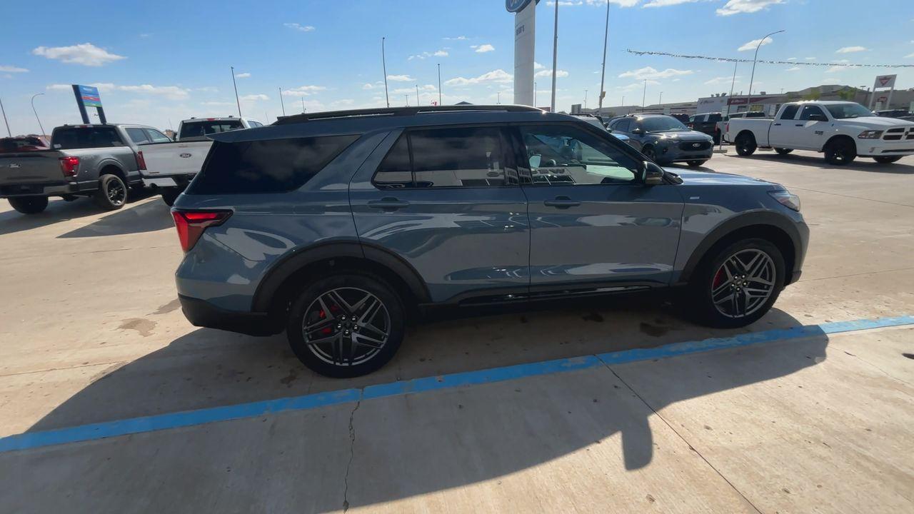 2025 Ford Explorer ST-LINE 4WD Photo5
