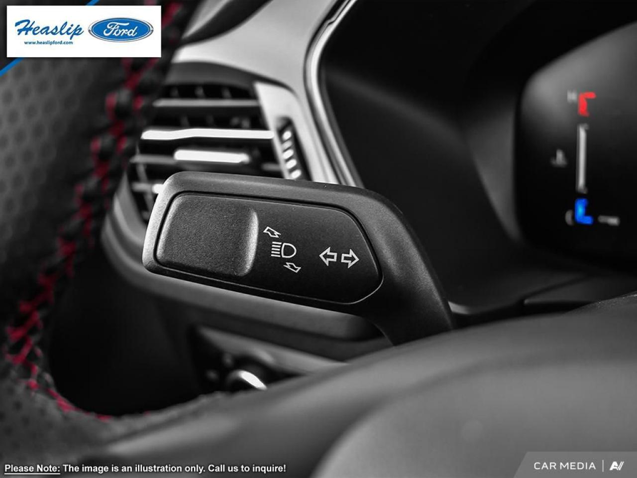 2025 Ford Escape 4DR ST LINE Photo5