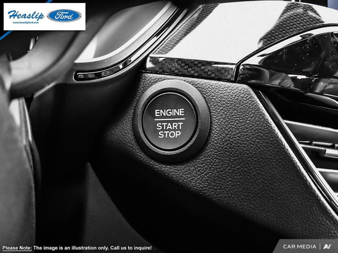 2025 Ford Escape 4DR ST LINE Photo5