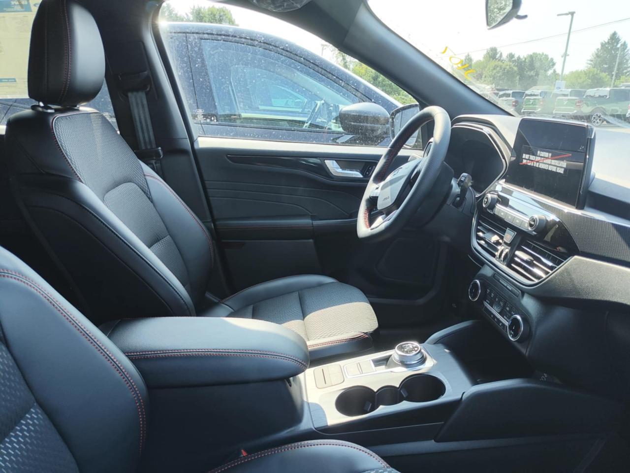 2025 Ford Escape 4DR ST LINE