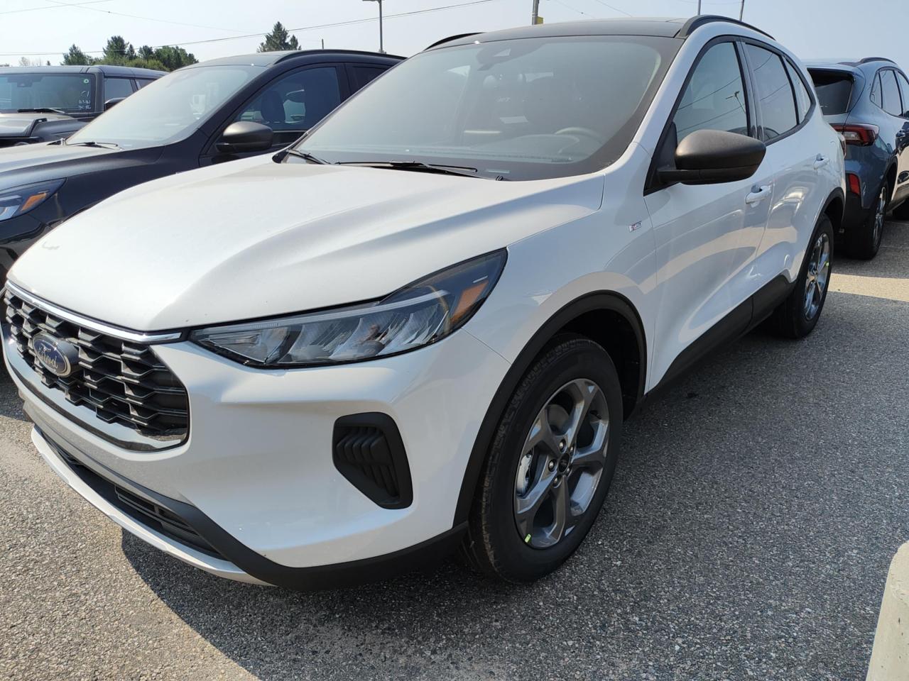 2025 Ford Escape 4DR ST LINE