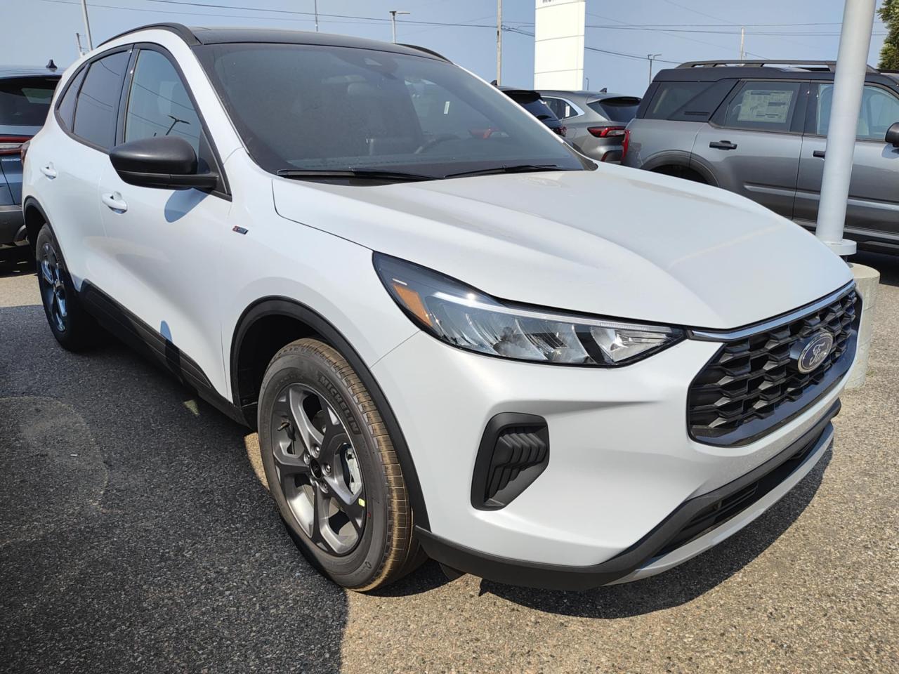 2025 Ford Escape 4DR ST LINE