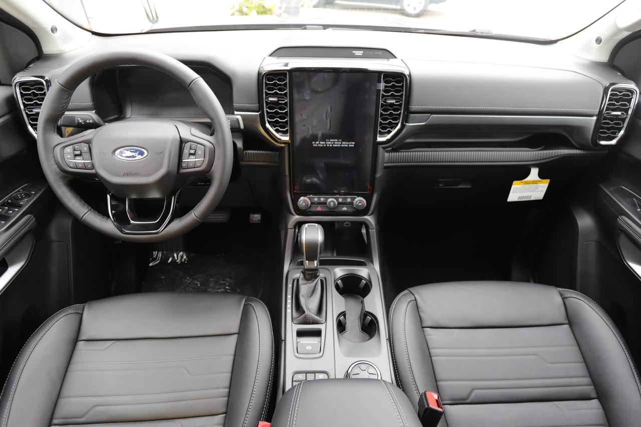 2025 Ford Ranger LARIAT 4WD SuperCrew 5' Box Photo5