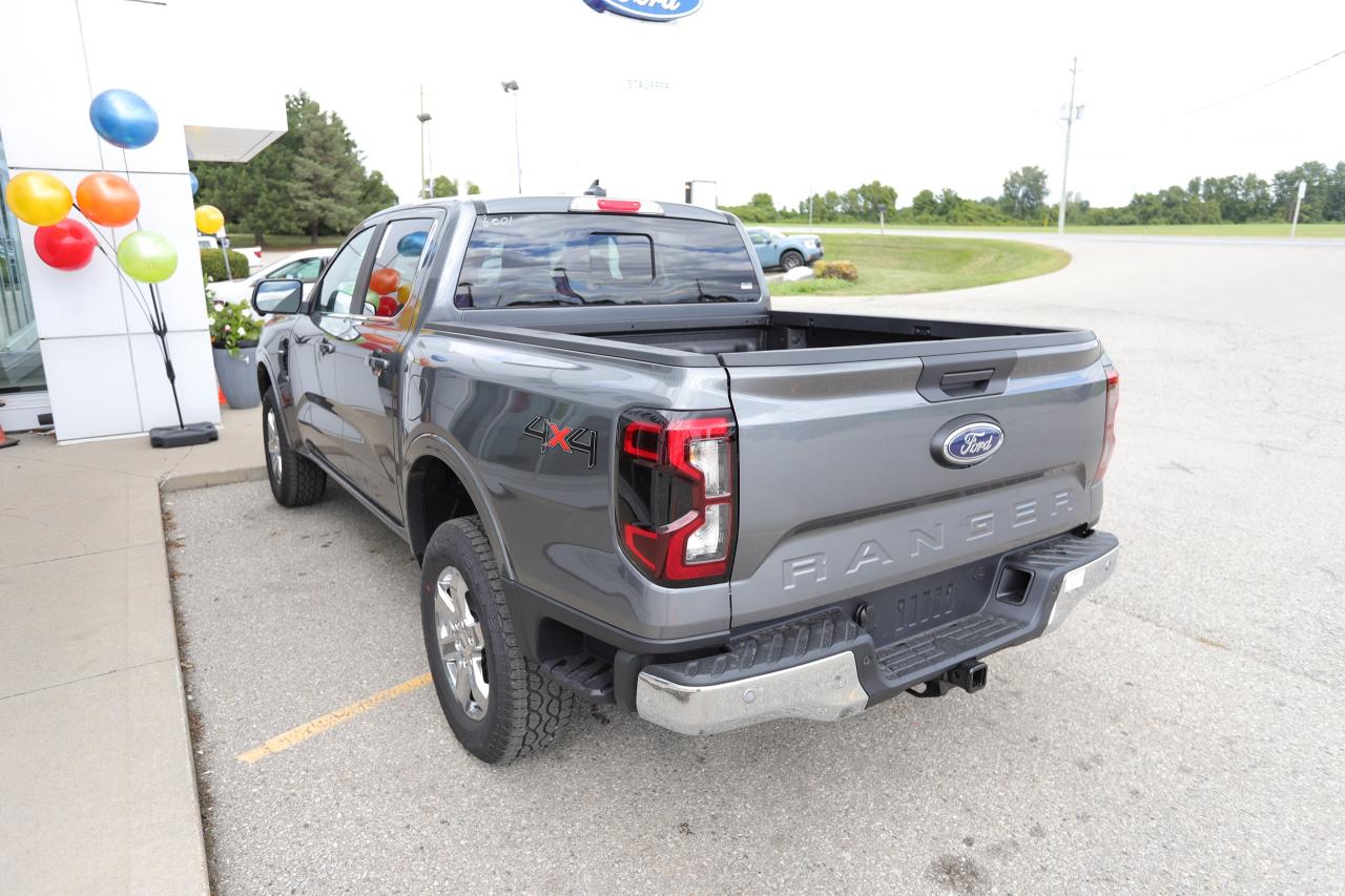2025 Ford Ranger LARIAT 4WD SuperCrew 5' Box Photo5