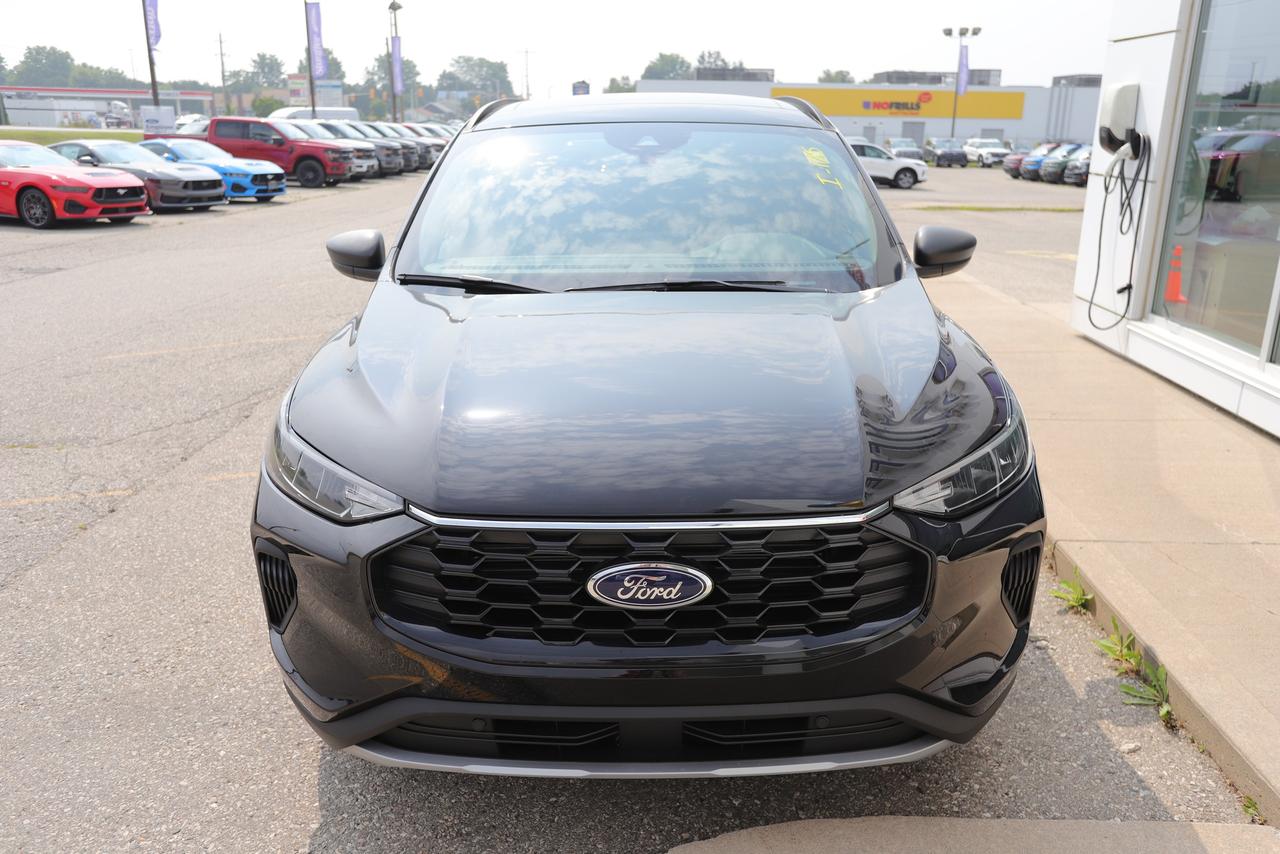 2025 Ford Escape ST-LINE FWD Photo