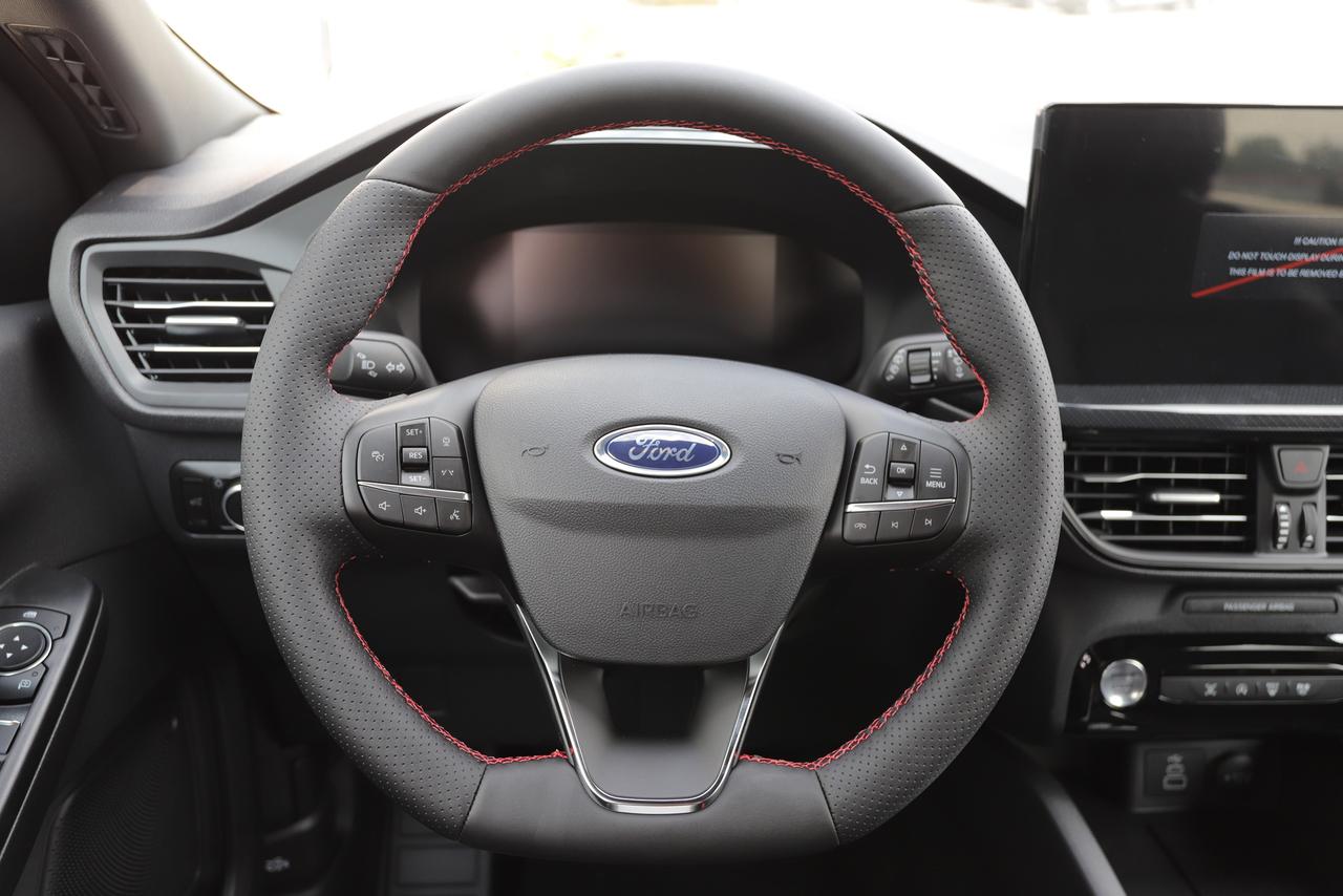 2025 Ford Escape ST-LINE FWD Photo