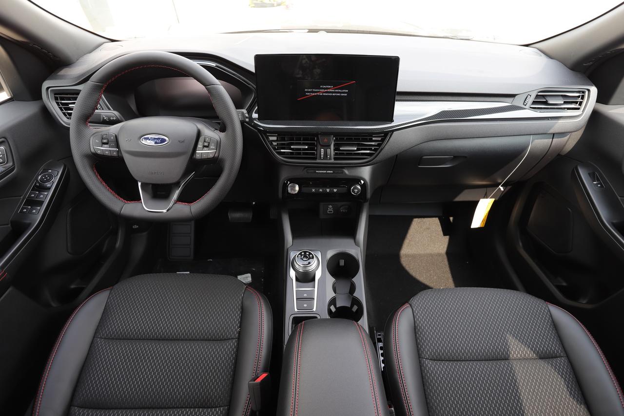 2025 Ford Escape ST-LINE FWD Photo