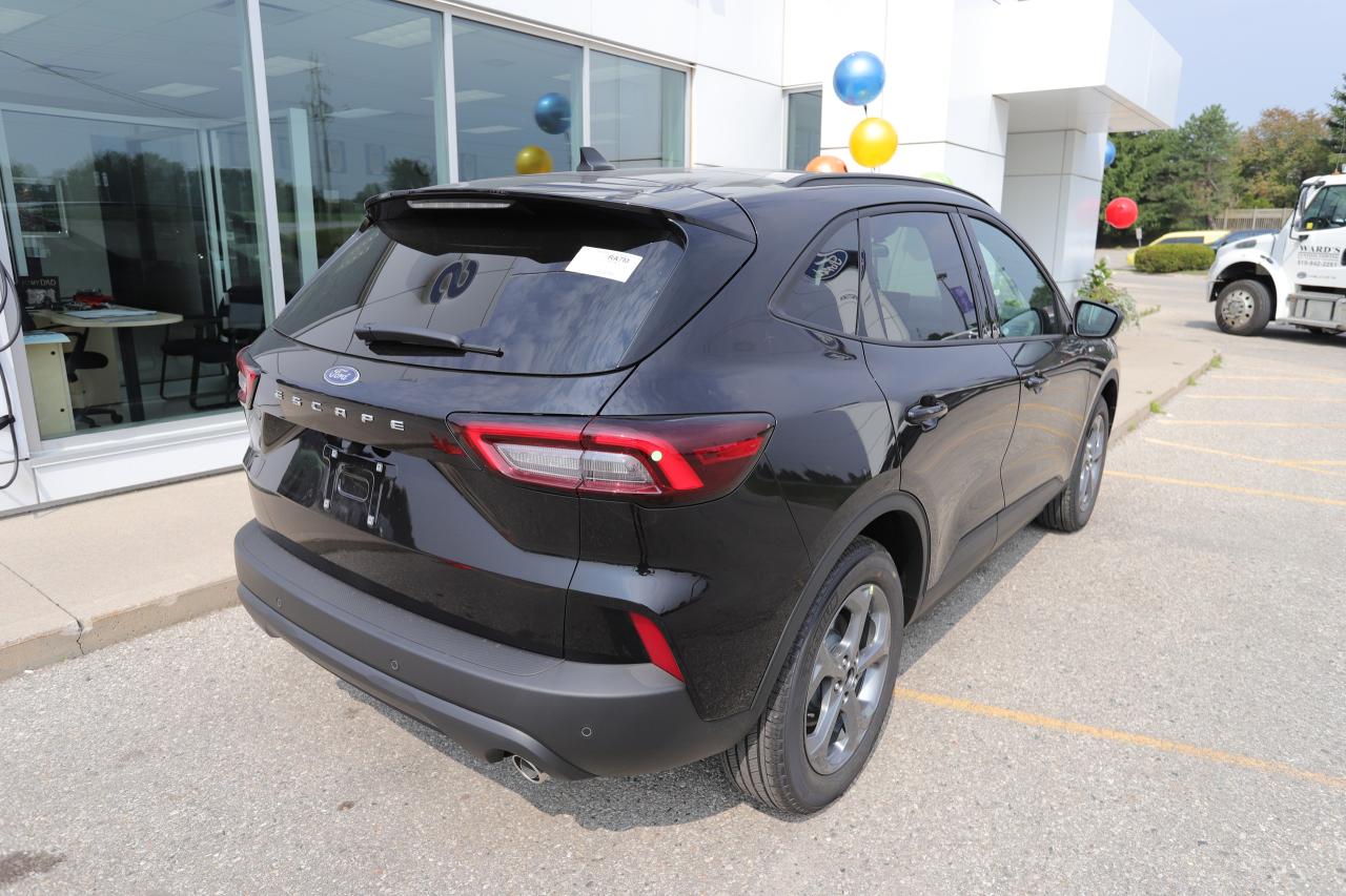 2025 Ford Escape ST-LINE FWD Photo3