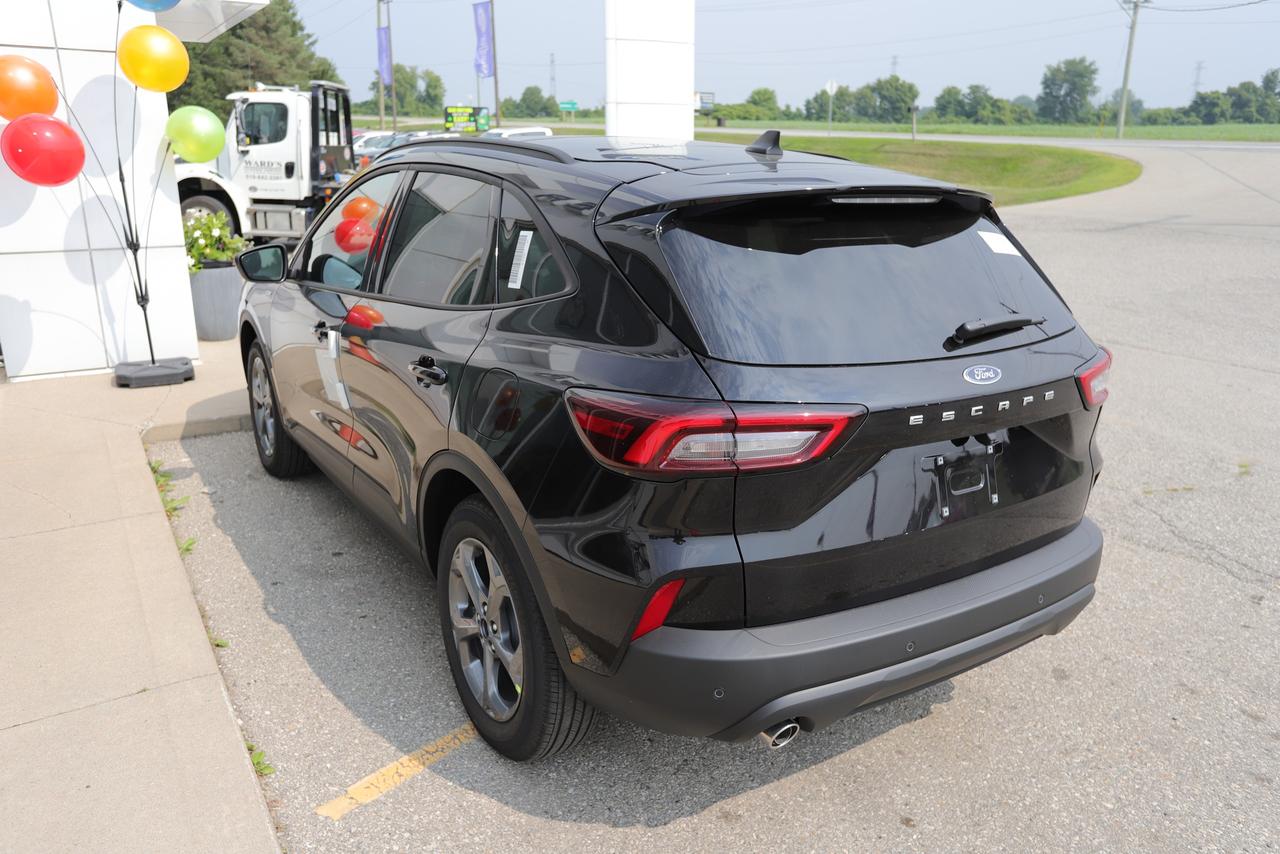 2025 Ford Escape ST-LINE FWD Photo