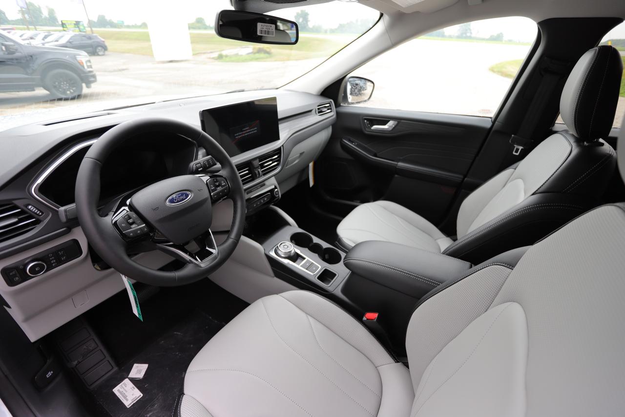 2025 Ford Escape PHEV FWD Photo1