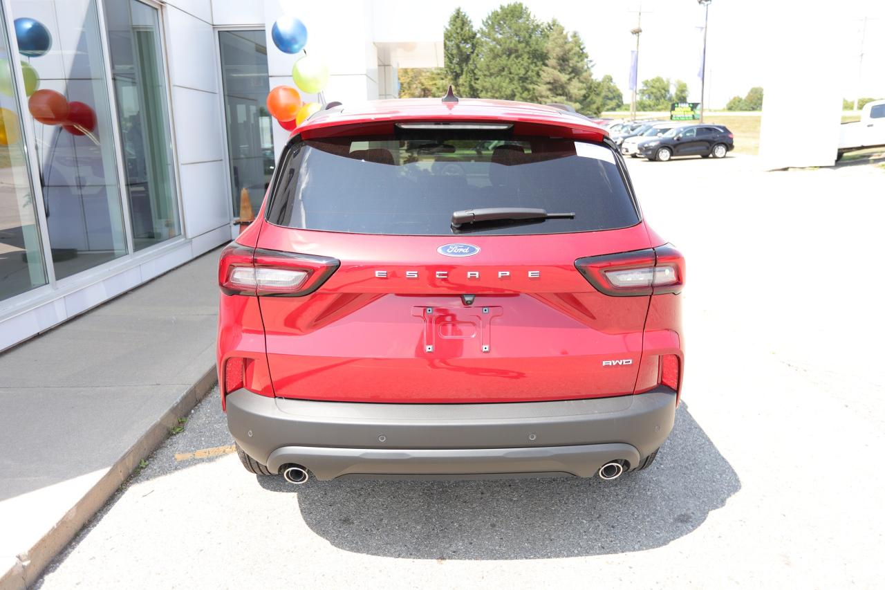 2025 Ford Escape ST-Line AWD Photo4