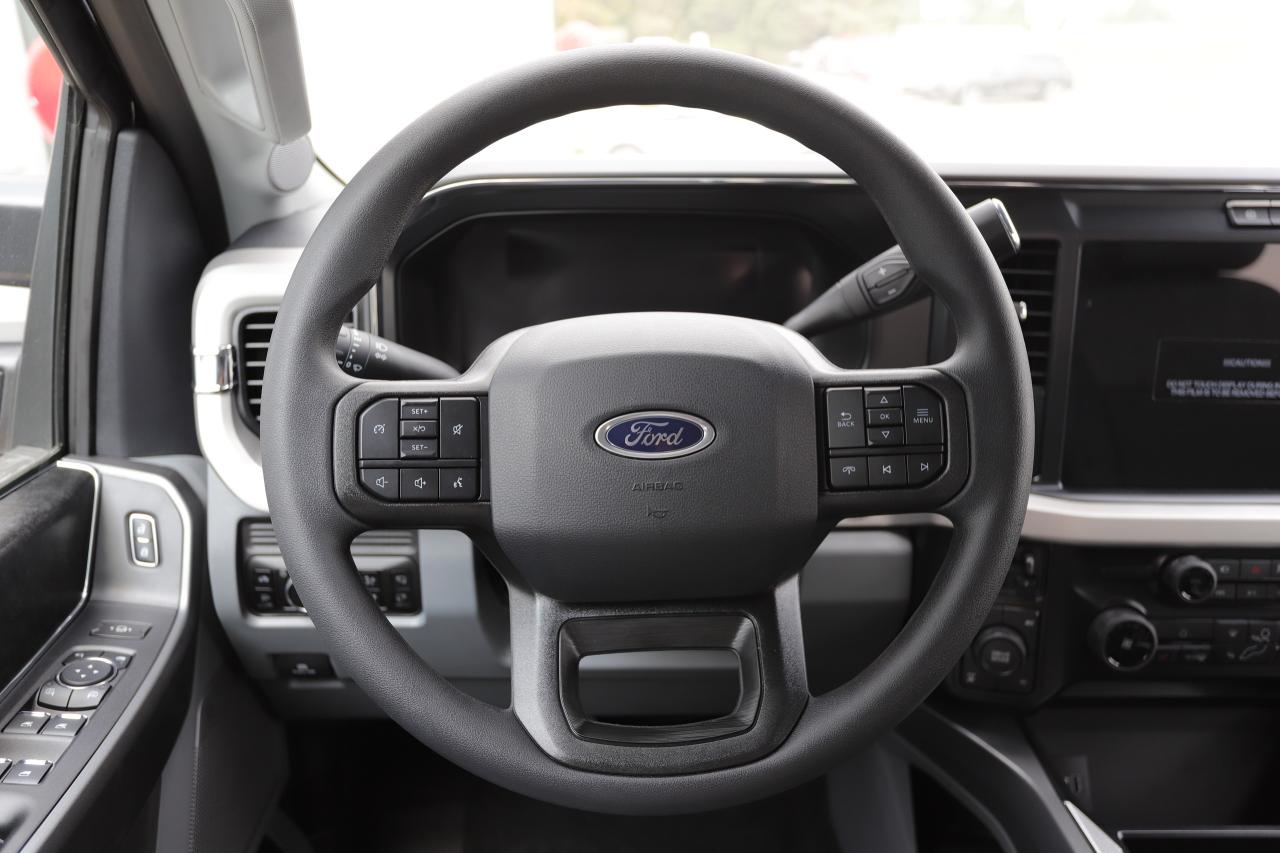 2025 Ford F-250 Super Duty SRW XLT 4WD CREW CAB 6.75' BOX Photo5